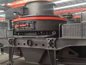 立式沖擊破碎機怎么樣？怎么解決出分粉高的問題？